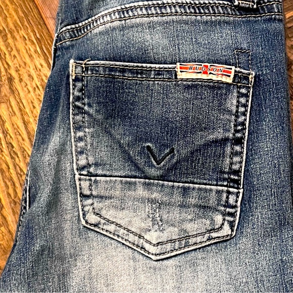 Hudson Kids Distressed Jeans Size 7. - Picture 8 of 9